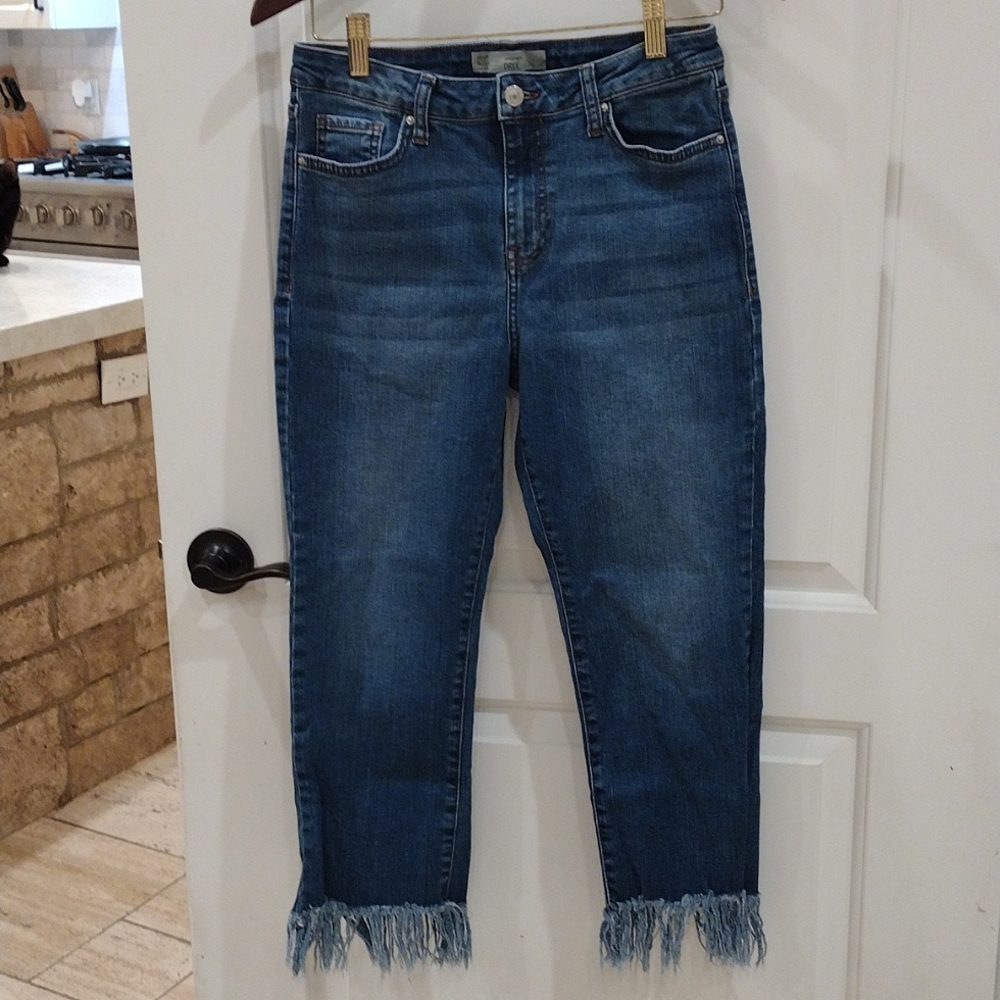 TopShop Dree Jeans Medium Wash.     Size 30 Fringed Hems.